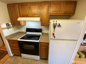 323 75th Street SE B10, Everett WA 98203