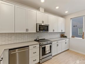 2126 N 147th Street D, Shoreline WA 98133