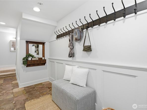 3020 14th Avenue W B, Seattle WA 98119