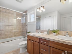 3020 14th Avenue W B, Seattle WA 98119