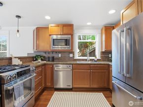 3020 14th Avenue W B, Seattle WA 98119