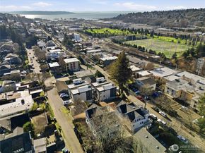 3020 14th Avenue W B, Seattle WA 98119