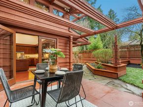 7102 NE 132nd Street, Kirkland WA 98034