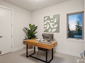 8717 126th Avenue NE, Kirkland WA 98033