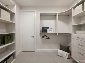 8717 126th Avenue NE, Kirkland WA 98033