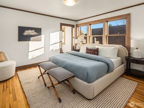 5027 8th Avenue NE, Seattle WA 98105