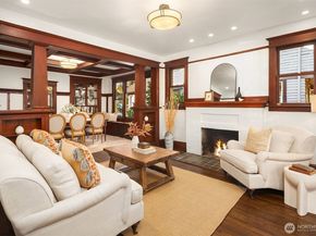 5027 8th Avenue NE, Seattle WA 98105