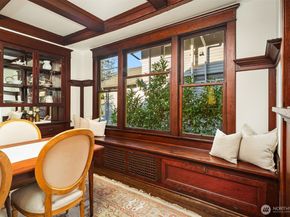 5027 8th Avenue NE, Seattle WA 98105