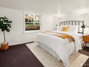 5027 8th Avenue NE, Seattle WA 98105