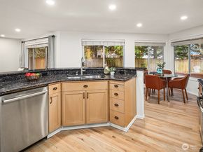 26224 SE 40th Street, Sammamish WA 98029