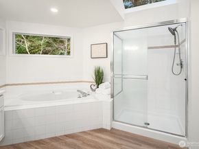 26224 SE 40th Street, Sammamish WA 98029