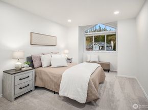 26224 SE 40th Street, Sammamish WA 98029