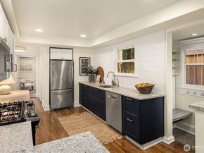 6237 26th Avenue NE, Seattle WA 98115