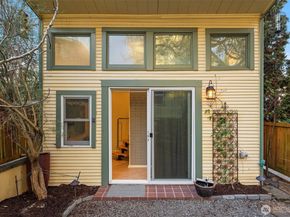 6237 26th Avenue NE, Seattle WA 98115