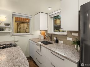 6237 26th Avenue NE, Seattle WA 98115