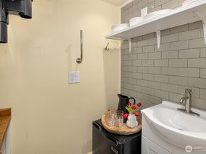 6237 26th Avenue NE, Seattle WA 98115