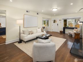 6237 26th Avenue NE, Seattle WA 98115