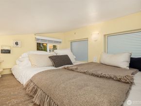 6237 26th Avenue NE, Seattle WA 98115