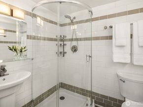 6237 26th Avenue NE, Seattle WA 98115