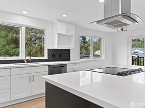 7545 Old Military Rd NE, Bremerton WA 98311