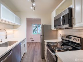 12230 SE 60th Street 34, Bellevue WA 98006