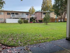 12230 SE 60th Street 34, Bellevue WA 98006