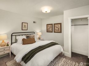 1937 7th Avenue W, Seattle WA 98119