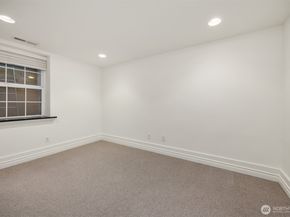 4003 Densmore Avenue N, Seattle WA 98103