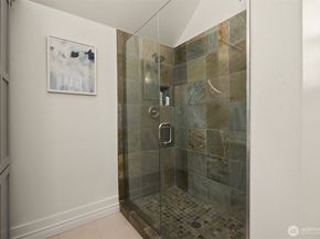 4003 Densmore Avenue N, Seattle WA 98103