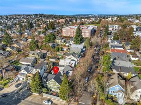 4003 Densmore Avenue N, Seattle WA 98103