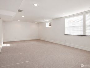 4003 Densmore Avenue N, Seattle WA 98103