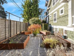 4003 Densmore Avenue N, Seattle WA 98103