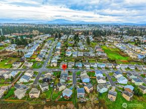 6811 37th Place NE, Marysville WA 98270