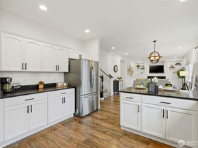 6811 37th Place NE, Marysville WA 98270