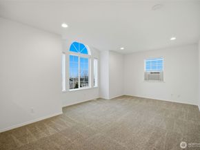 6811 37th Place NE, Marysville WA 98270