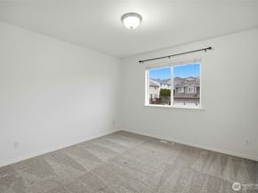 6811 37th Place NE, Marysville WA 98270