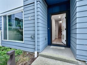 2121 N 148th Street C, Shoreline WA 98133