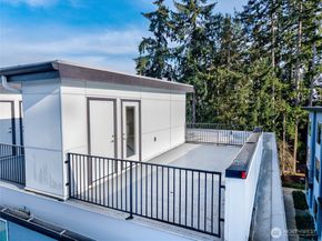 2121 N 148th Street C, Shoreline WA 98133