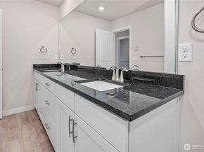 2121 N 148th Street C, Shoreline WA 98133