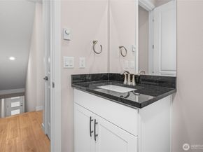 2121 N 148th Street C, Shoreline WA 98133