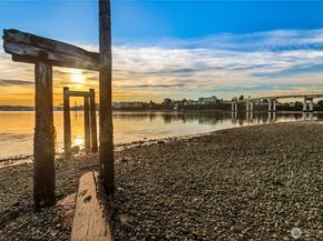 219 Shore Drive, Bremerton WA 98310