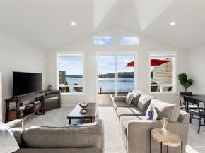 219 Shore Drive, Bremerton WA 98310