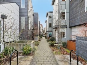 1117 NW 56th Street D, Seattle WA 98107