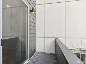 1117 NW 56th Street D, Seattle WA 98107