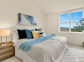 1937 18th Avenue NE, Issaquah WA 98029