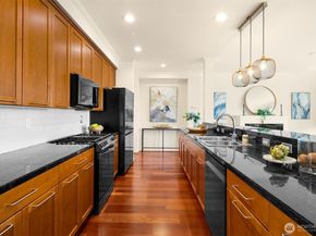 1937 18th Avenue NE, Issaquah WA 98029