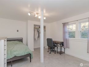 1549 Charleston Beach Road W, Bremerton WA 98312