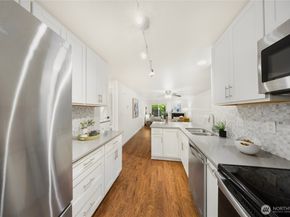 710 Kirkland Cir A101, Kirkland WA 98033