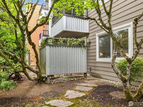 710 Kirkland Cir A101, Kirkland WA 98033