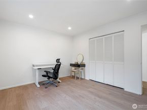 14260 110th Avenue NE, Kirkland WA 98034